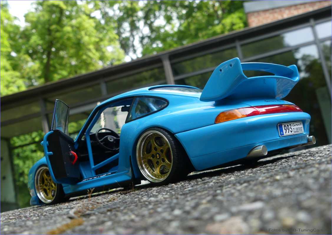 1:18  Porsche 911 993 Clubsport 1997 - BabyBlue - mit 3tlg.Porsche Alufelgen = OVP